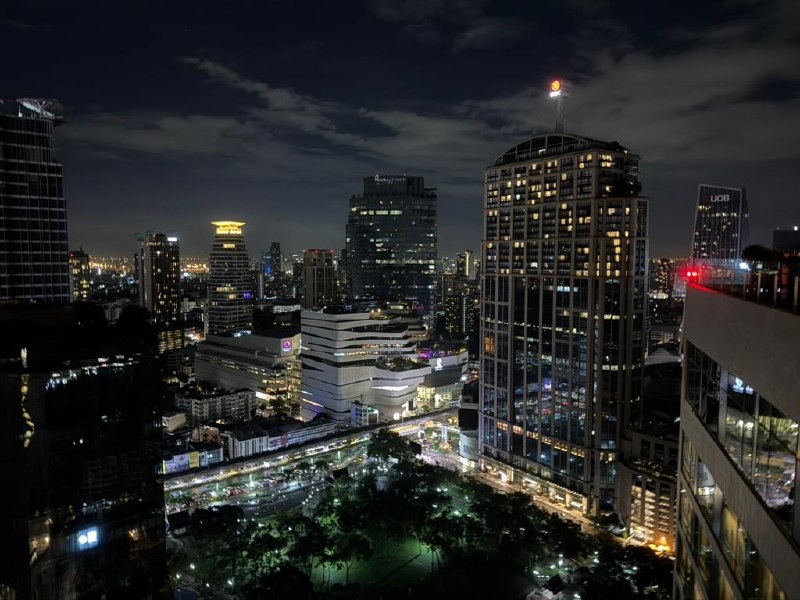 Night skyline from the hotel, UOB tower.