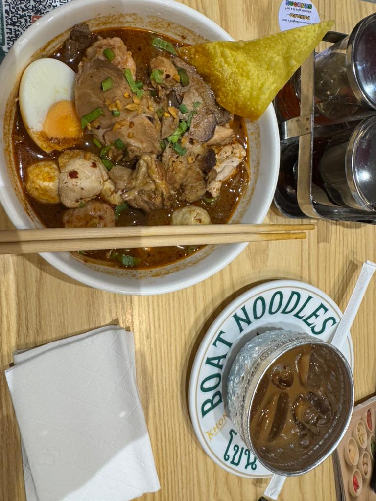 Boat noodles and iced tea at Khon Noodle.