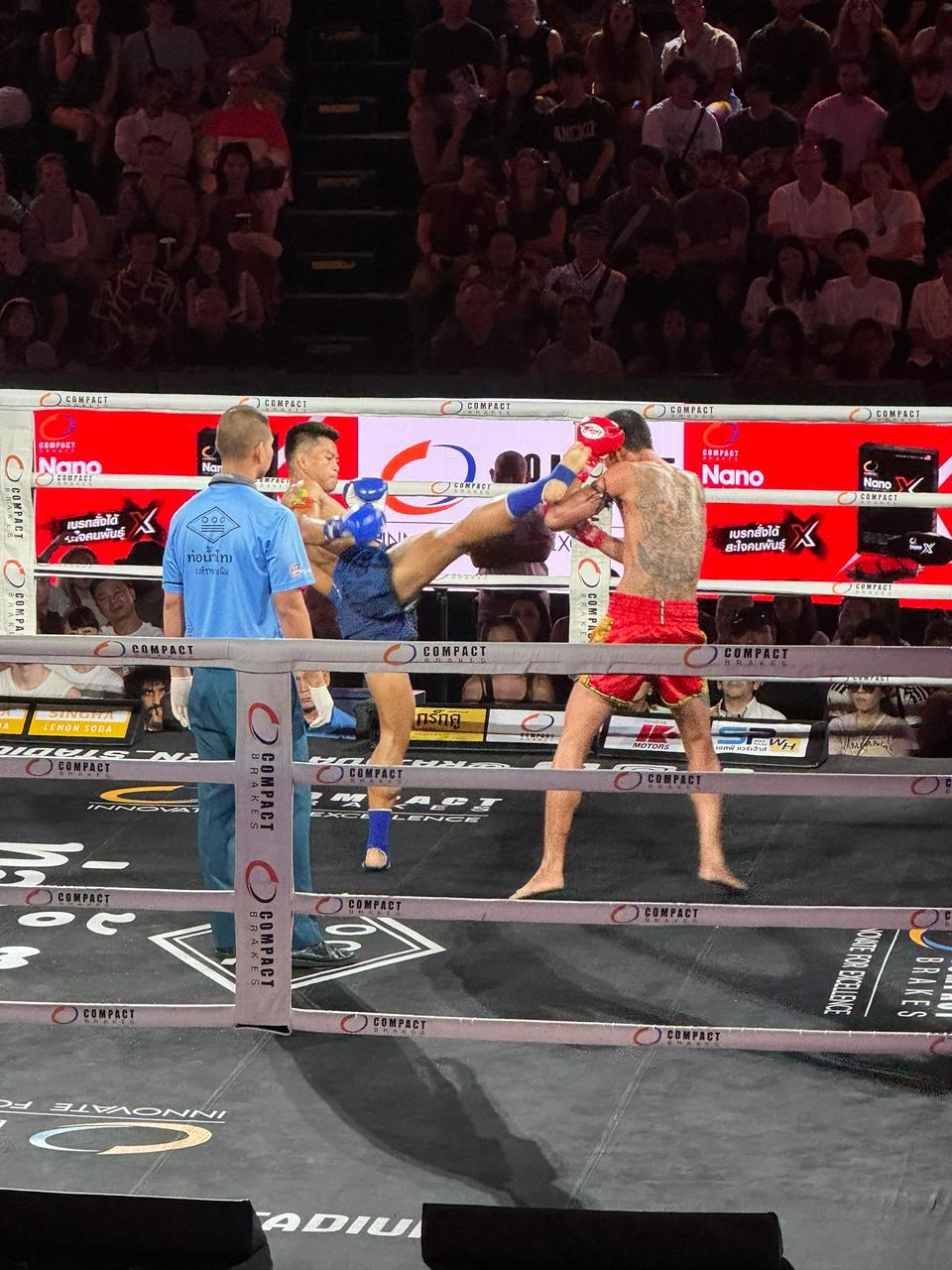 Muay Thai at Rajadamnern Stadium.