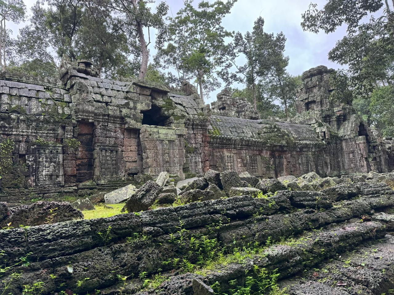 Unrestored gallery, Ta Nei.