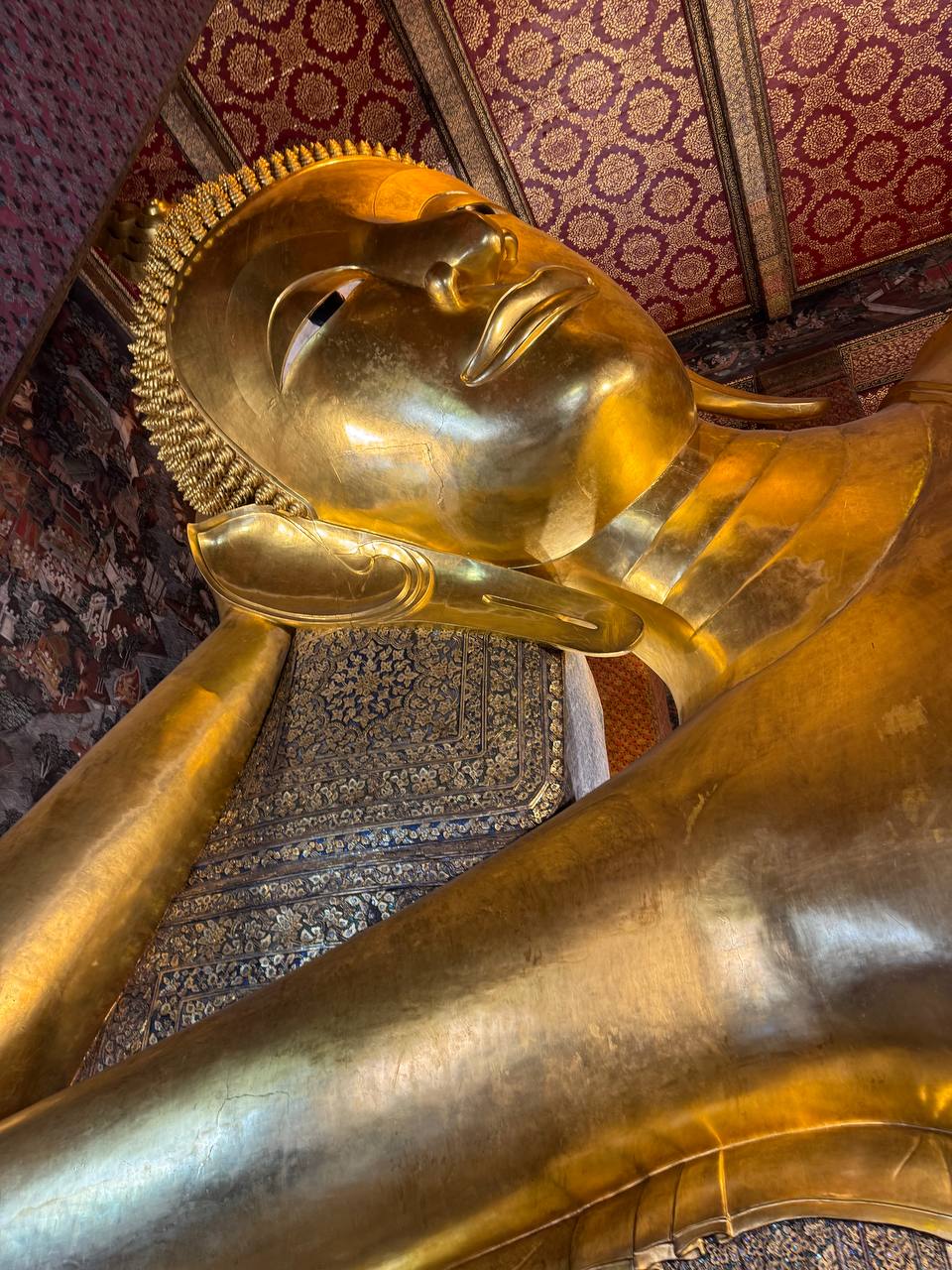 The reclining Buddha at Wat Pho.